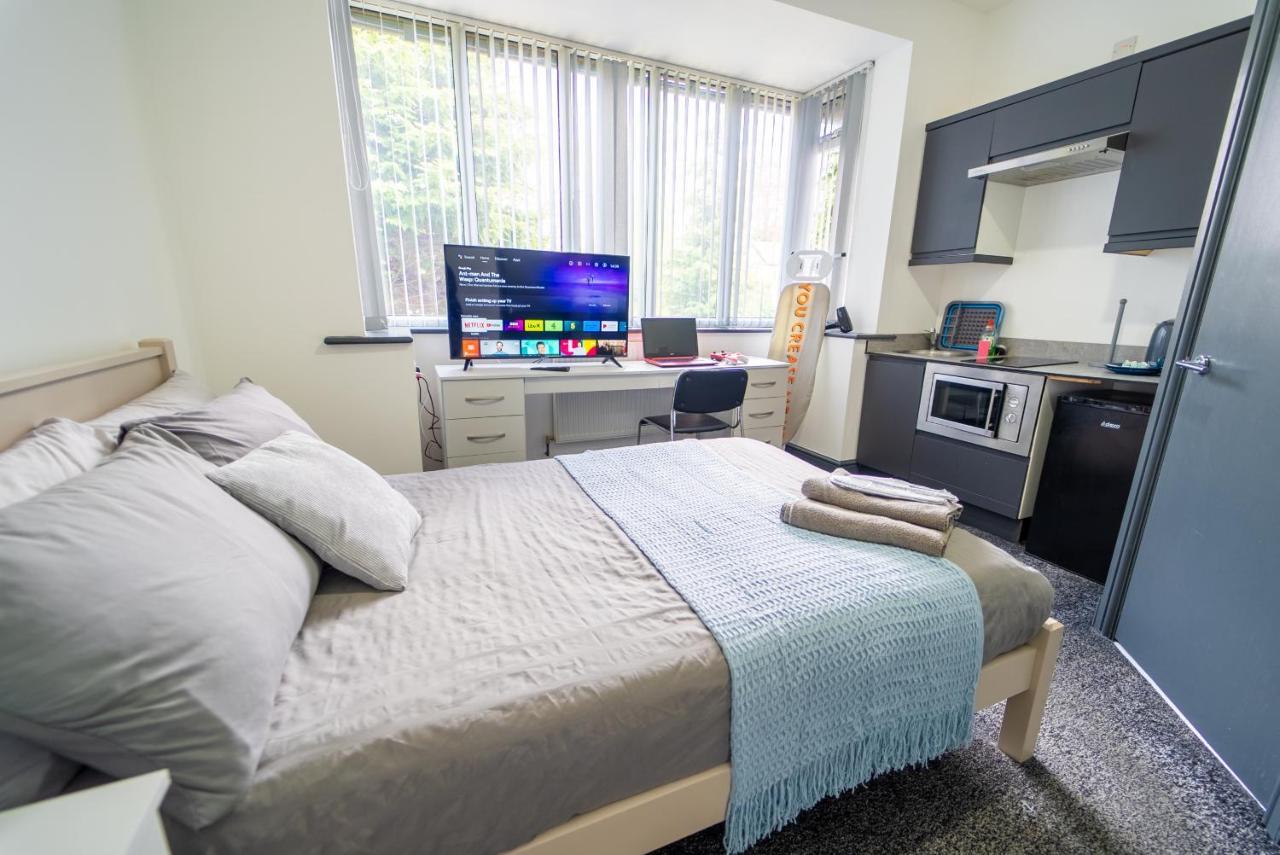 Free Parking Cosy Studios Close To City And Qe And Uob! Birmingham Værelse billede